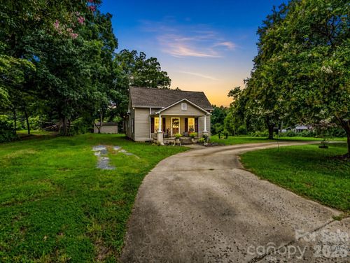 1264 Piney Ridge Rd, Forest City, NC, 28043-6180 | Card Image