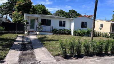 971 Ne 155th Ter, House other with 3 bedrooms, 2 bathrooms and null parking in North Miami Beach FL | Image 1