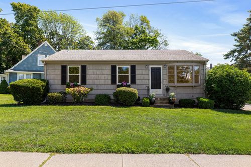 1747 Highland Ave, Fall River, MA, 02720-4214 | Card Image