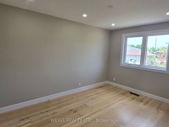 14 Snowood Crt, House attached with 3 bedrooms, 2 bathrooms and 4 parking in North York ON | Image 30