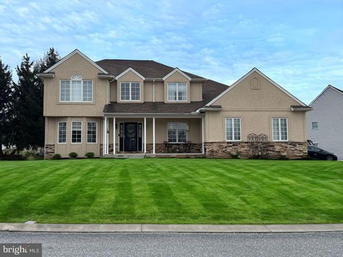 1400 Greenmeadow Dr, West Manchester Twp, PA, 17408-8536 | Card Image