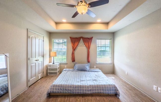 310 N Bermuda St, House other with 3 bedrooms, 2 bathrooms and null parking in Lacy Lakeview TX | Image 29
