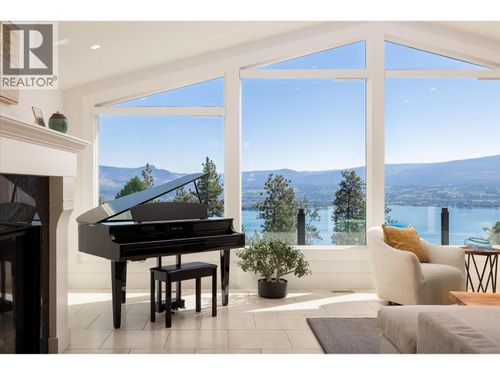 2523 Hillsborough Rd, West Kelowna, BC, V1Z3E8 | Card Image