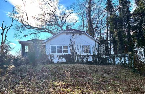 635 W California Ave, Absecon, NJ, 08201-2860 | Card Image