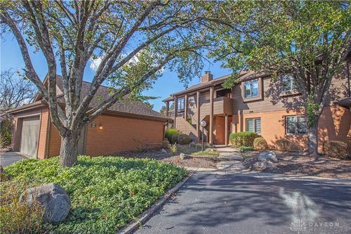 7035 Bluffs Dr, Washingtn Twp, OH, 45459-4231 | Card Image