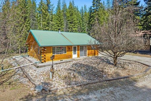 3086 Burnt Valley Rd, Chewelah, WA, 99109-9666 | Card Image
