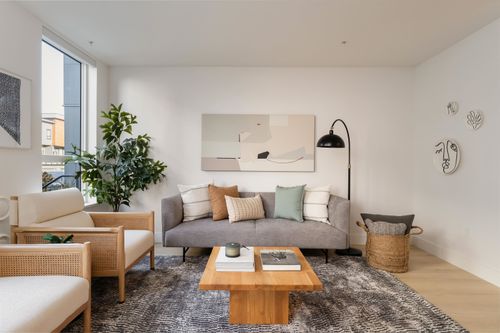 101-30494 Cardinal Ave, Abbotsford, BC, V2T0L9 | Card Image