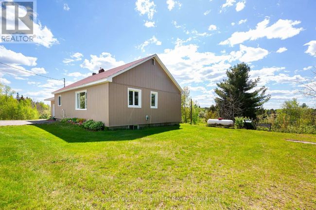 81 Bear Lake Rd, House other with 3 bedrooms, 1 bathrooms and 11 parking in West Nipissing ON | Image 9