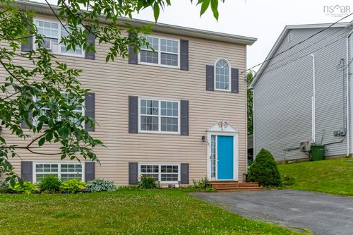 143 Governors Lake Dr, Timberlea, NS, B3T1A4 | Card Image