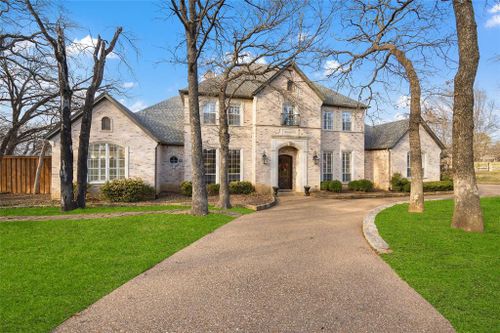 550 N Peytonville Avenue, Southlake, TX, 76092 | Card Image