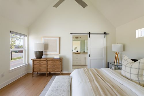 1-709 W Saint Elmo Rd, Austin, TX, 78745-1388 | Card Image