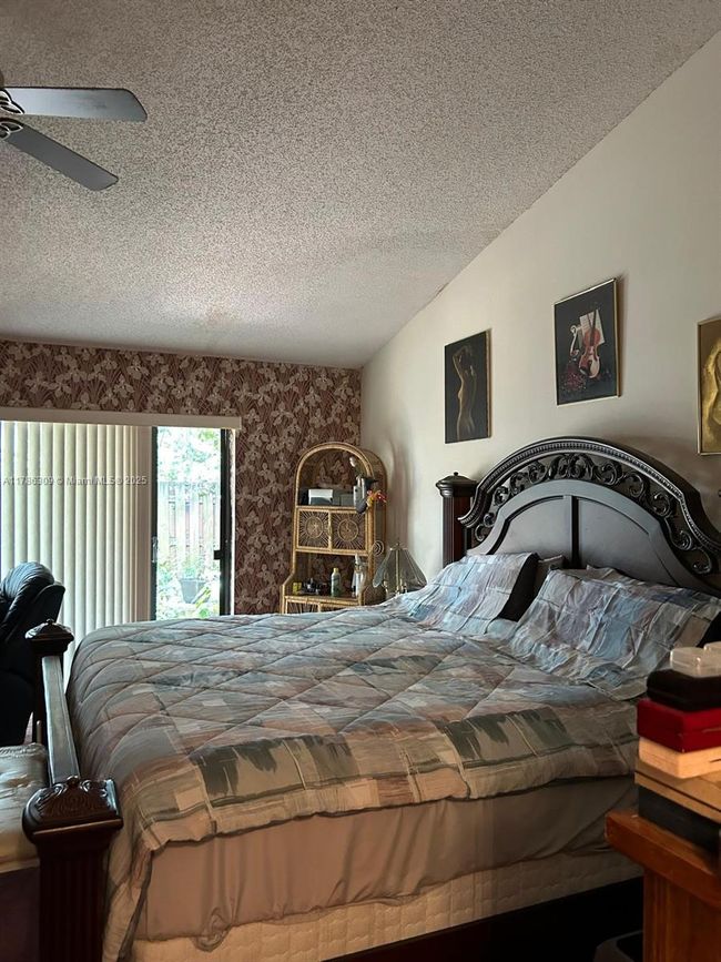 2M - 19943 Ne 5 Th Ct, Condo with 2 bedrooms, 2 bathrooms and null parking in Miami FL | Image 10