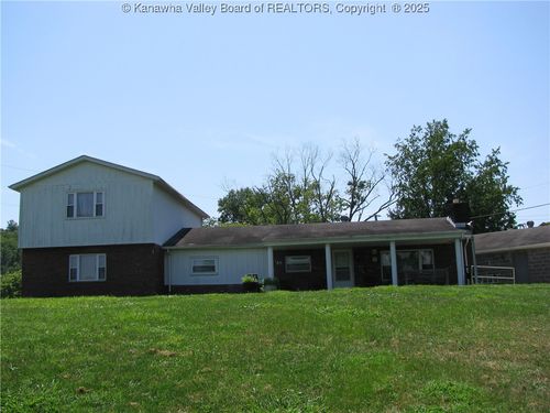 432 Fairview Dr, Saint Albans, WV, 25177-2561 | Card Image