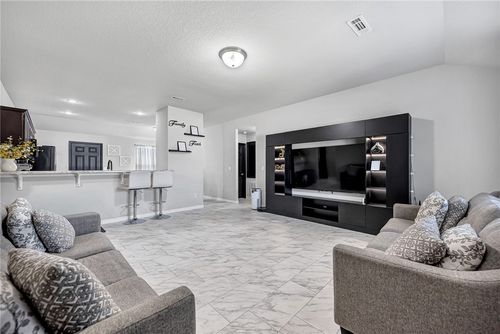 825 Nw 67th Ave, Bentonville, AR, 72713-2239 | Card Image