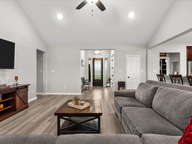 16941 Cowan Rd, House other with 3 bedrooms, 3 bathrooms and 2 parking in Alvin TX | Image 9