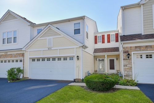 6711 Slate Dr, Carpentersville, IL, 60110-2495 | Card Image