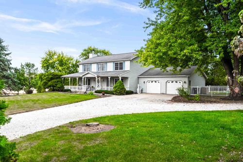 111 Donner Ct, Heyworth, IL, 61745-9649 | Card Image