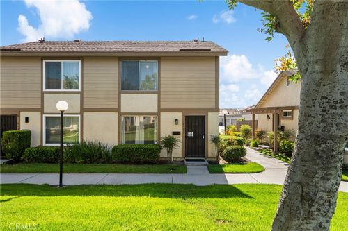 d-450 Carriage Dr, Santa Ana, CA, 92707-4165 | Card Image