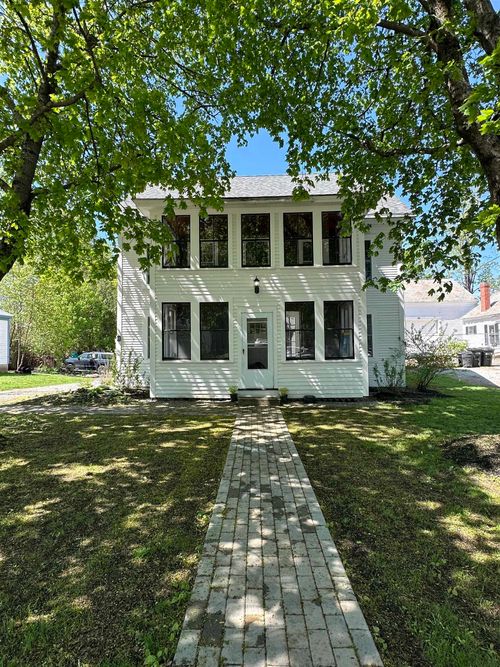 8 Main St, Bennington, NH, 03442-4108 | Card Image