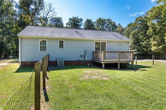 8862 Piney Branch Lane, Home with 3 bedrooms, 2 bathrooms and null parking in New Kent VA | Image 19