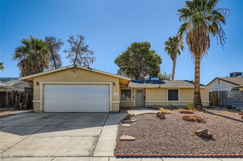 4364 Annie Oakley Dr, Las Vegas, NV, 89121-6306 | Card Image