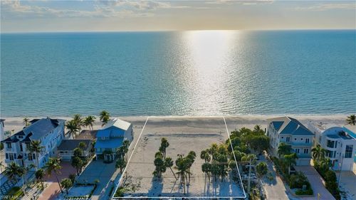 27030 Hickory Blvd, BONITA SPRINGS, FL, 34134-8401 | Card Image