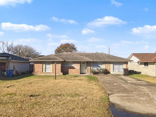 9119 Glenbury Drive, Houston, TX, 77037 | Card Image
