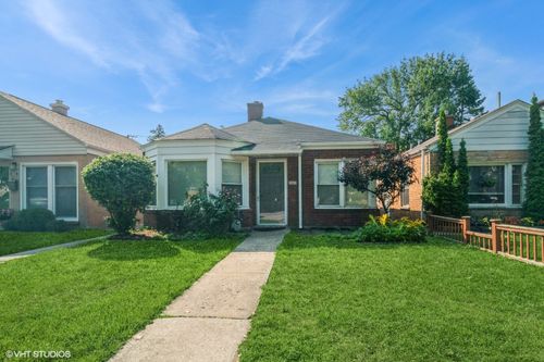 5809 N Rogers Ave, Chicago, IL, 60646-5931 | Card Image