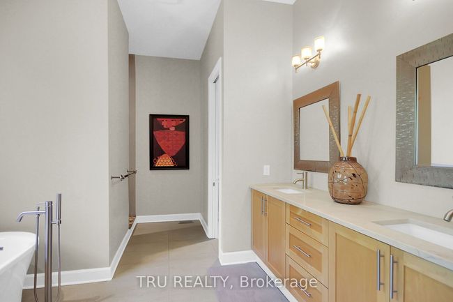 7909 Parkway Rd, House other with 5 bedrooms, 4 bathrooms and 20 parking in Metcalfe ON | Image 17