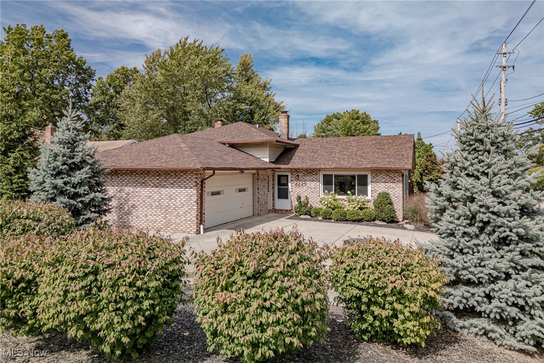 Monticello Blvd, Cleveland, OH 44143