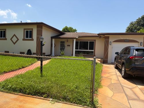 655 W Melrose Circle, Fort Lauderdale, FL, 33312 | Card Image