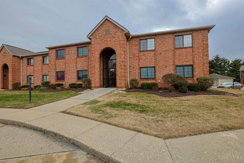 4213 Victorian Green Dr, Cincinnati, OH, 45211-2468 | Card Image