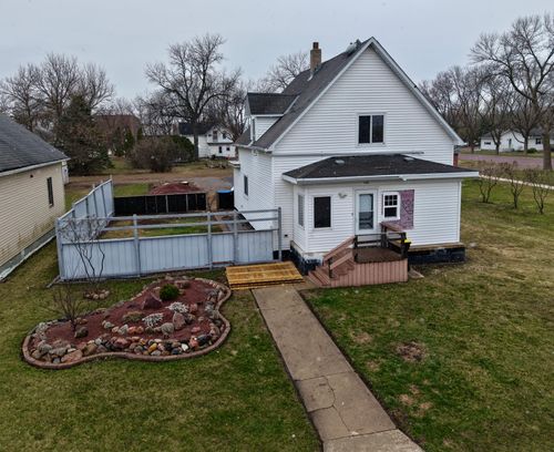 736 Cedar Ave, Westbrook, MN, 56183-1135 | Card Image
