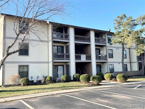 j-1430 Summergate Pkwy, Saint Peters, MO, 63303-6384 | Card Image