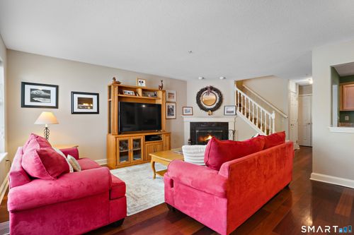 30-631 Danbury Road, Ridgefield, CT, 06877 | Card Image