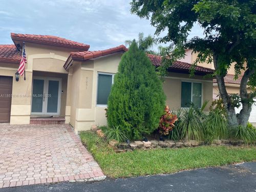 9051 Sw 215th Ter, Cutler Bay, FL, 33189-3851 | Card Image