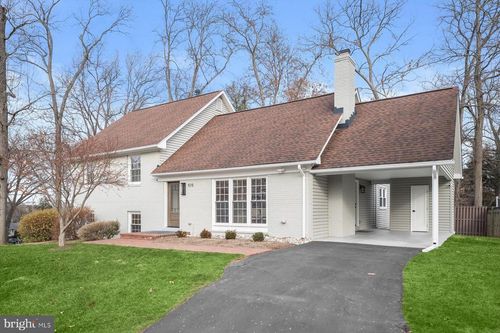 515 Woodland Ct Nw, VIENNA, VA, 22180-4135 | Card Image
