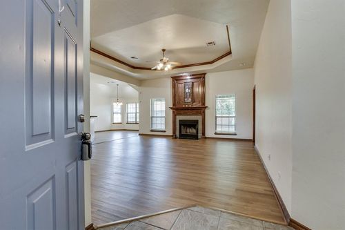 11112 Sw 6th St, Yukon, OK, 73099-6780 | Card Image