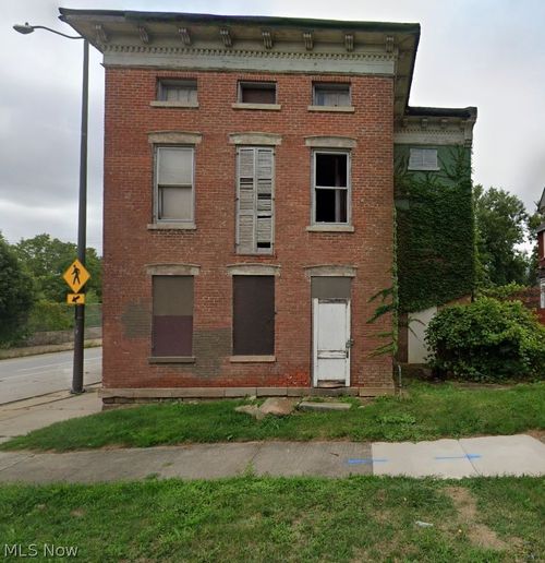 4403 Fenwick Ave, Cleveland, OH, 44113-4825 | Card Image