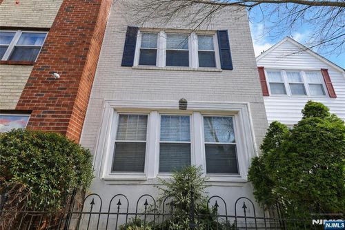 251 Grant Ave, Cliffside Park, NJ, 07010-2501 | Card Image