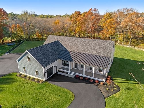 73 Raymond Ave, Raynham, MA, 02767-1015 | Card Image