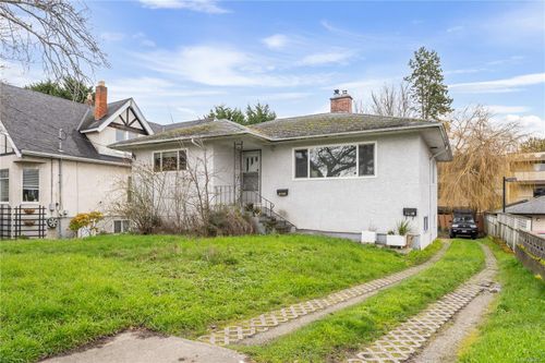 3031 Washington Ave, Victoria, BC, V9A1P7 | Card Image