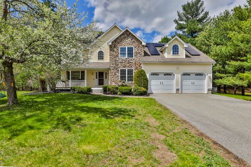 11 Arthur Avenue, Chelmsford, MA, 01824 | Card Image