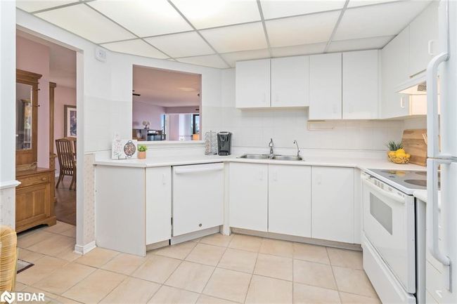 602 - 20 Mcfarlane Dr, House attached with 2 bedrooms, 1 bathrooms and 1 parking in Halton Hills ON | Image 8