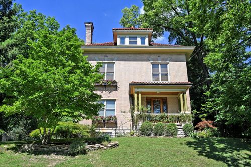 3321 Morrison Ave, Cincinnati, OH, 45220-1424 | Card Image