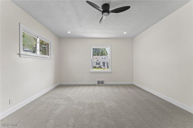 30031 Thomas St, House other with 5 bedrooms, 3 bathrooms and null parking in Willowick OH | Image 9