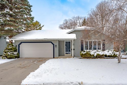 3740 S 11th St, Sheboygan, WI, 53081-7221 | Card Image