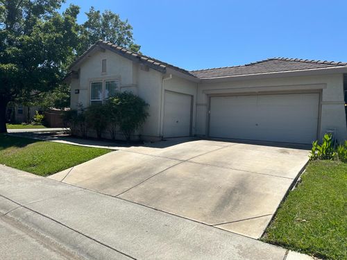 9760 Roedell Way, Elk Grove, CA, 95624-4439 | Card Image
