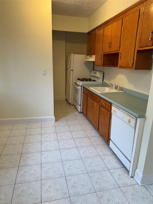 8017 Cowles Ct, Middle Village, NY, 11379-2311 | Card Image