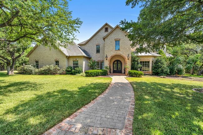 565 Lost Hunters Cyn, House other with 5 bedrooms, 5 bathrooms and 3 parking in China Spring TX | Image 7